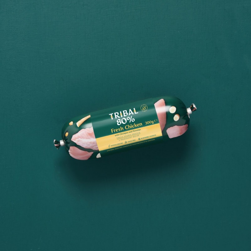 Gardēžu desa suņiem ar svaigu vistas gaļu „Gourmet Sausage 80% Fresh Chicken“, TRIBAL